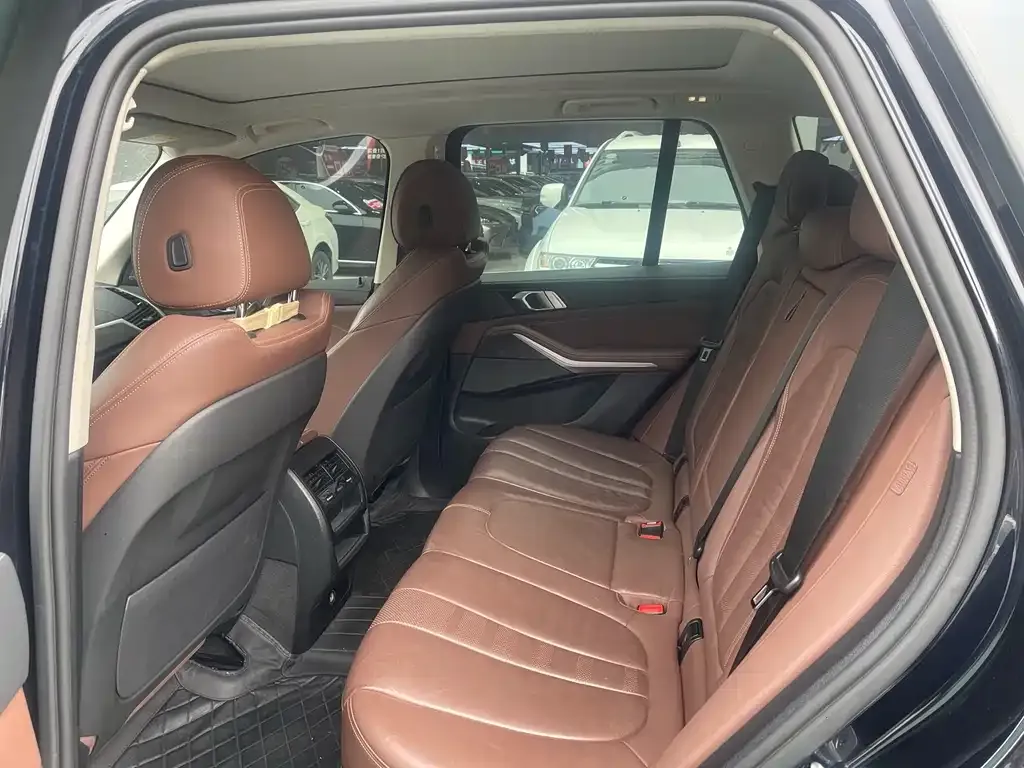 BMW X5 (Import) — фото 2