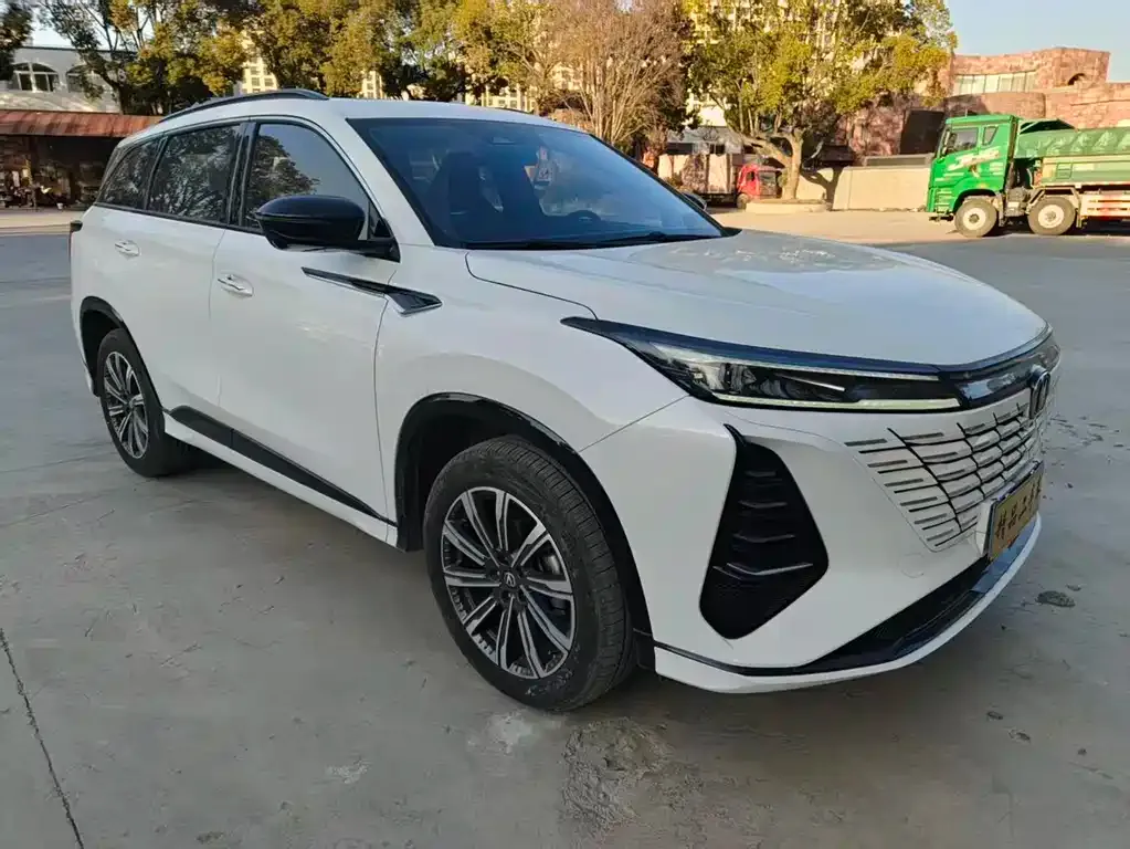 Changan CS75PLUS — фото 3