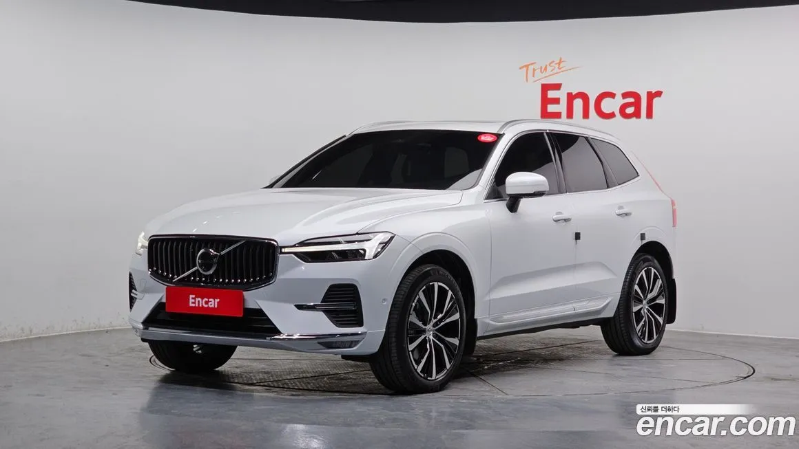 Volvo XC60 — фото 1