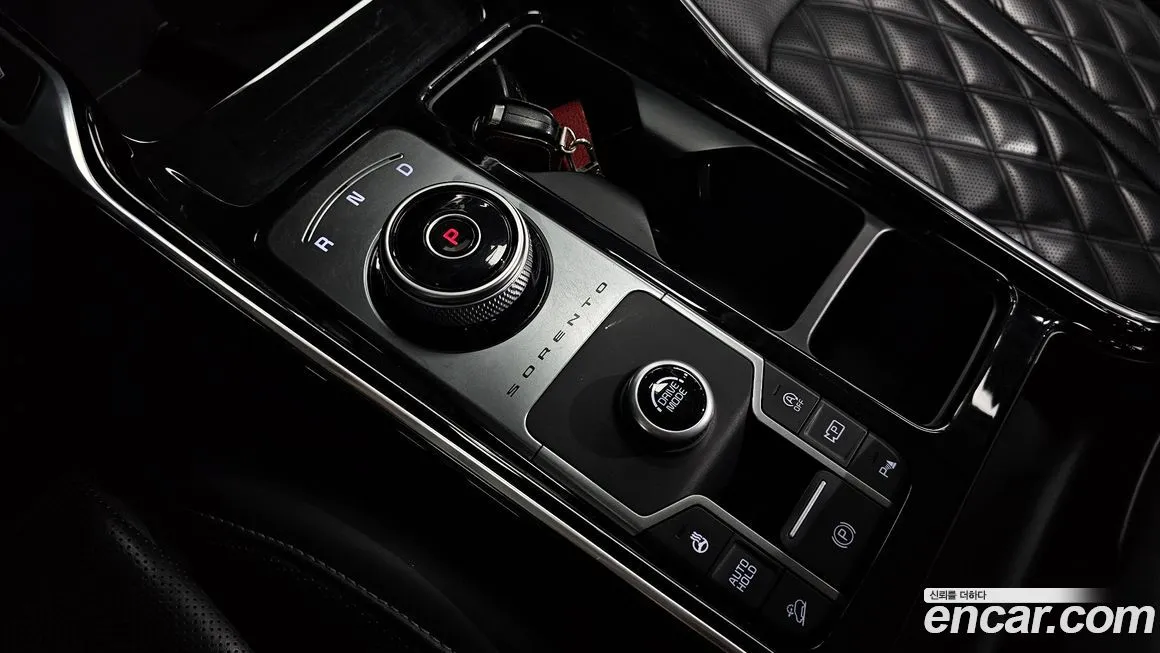 Kia Sorento — фото 7