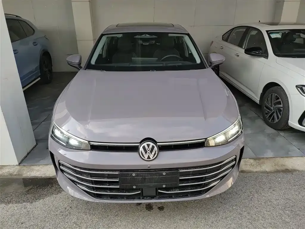 Volkswagen Passat — фото 10