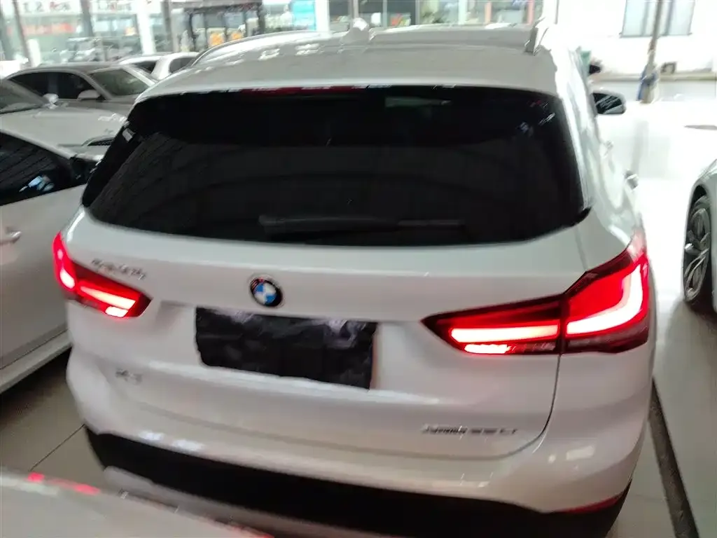 BMW X1 — фото 2