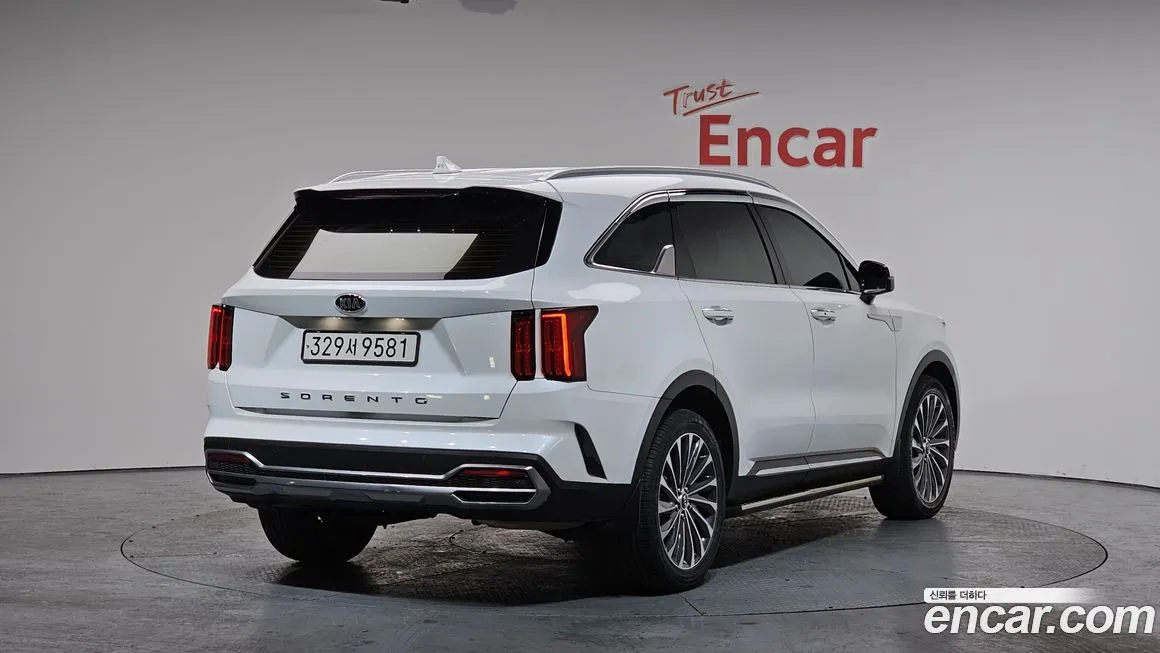 Kia Sorento — фото 10