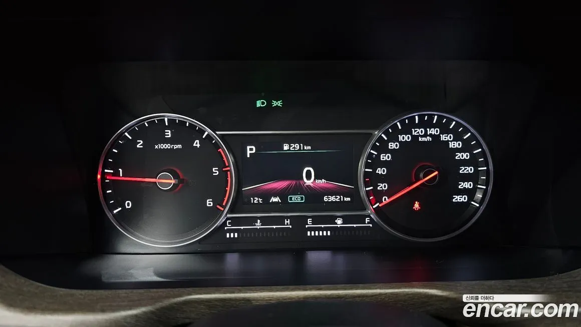 Kia Sorento — фото 8