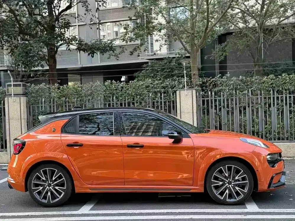 Lynk & Co 02 Hatchback — фото 10