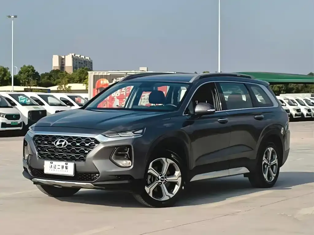 Hyundai Santa Fe — фото 1