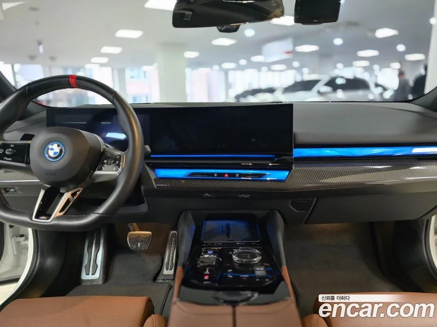 BMW i5 — фото 6