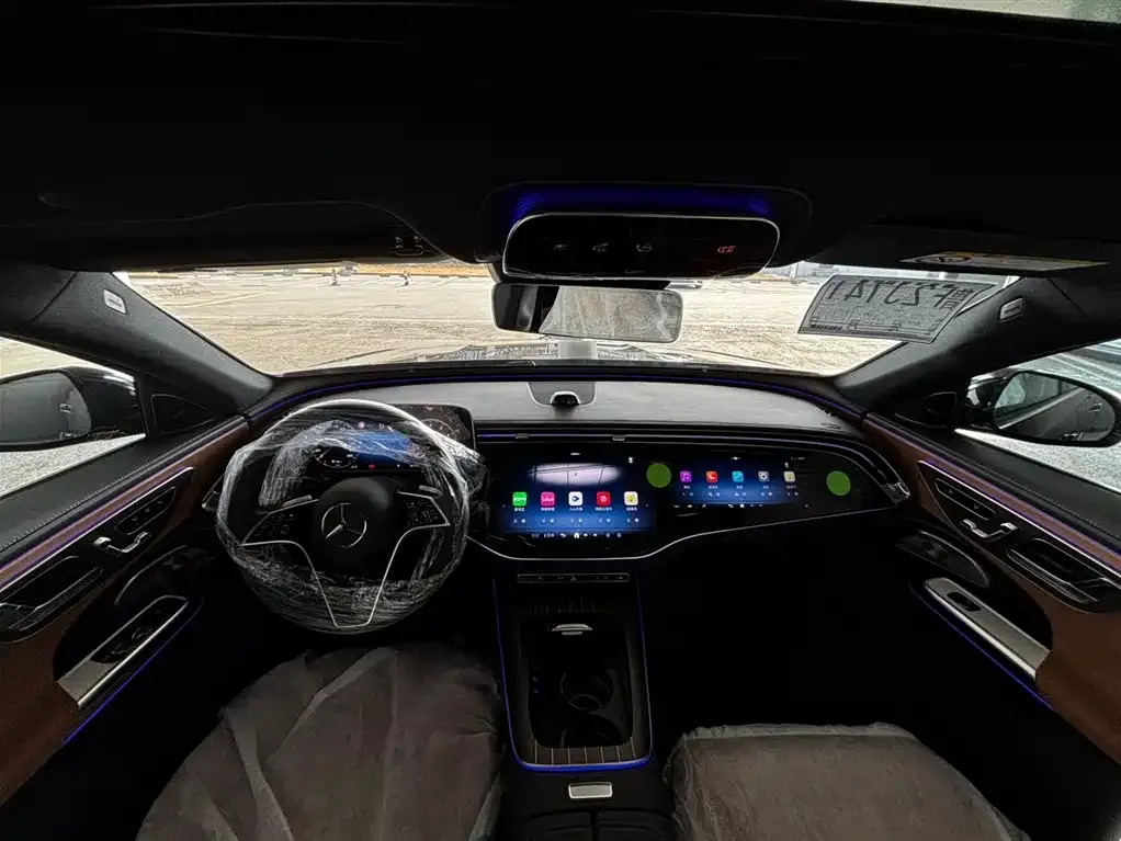Mercedes-Benz E-Class — фото 10