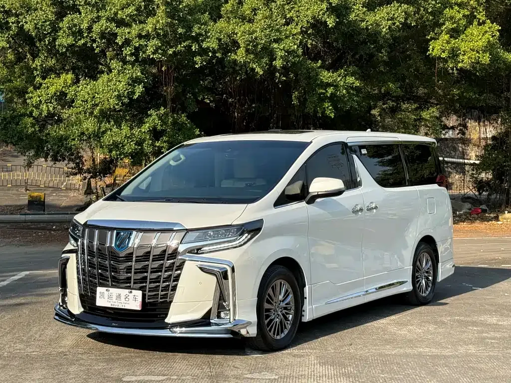Toyota Vellfire — фото 10