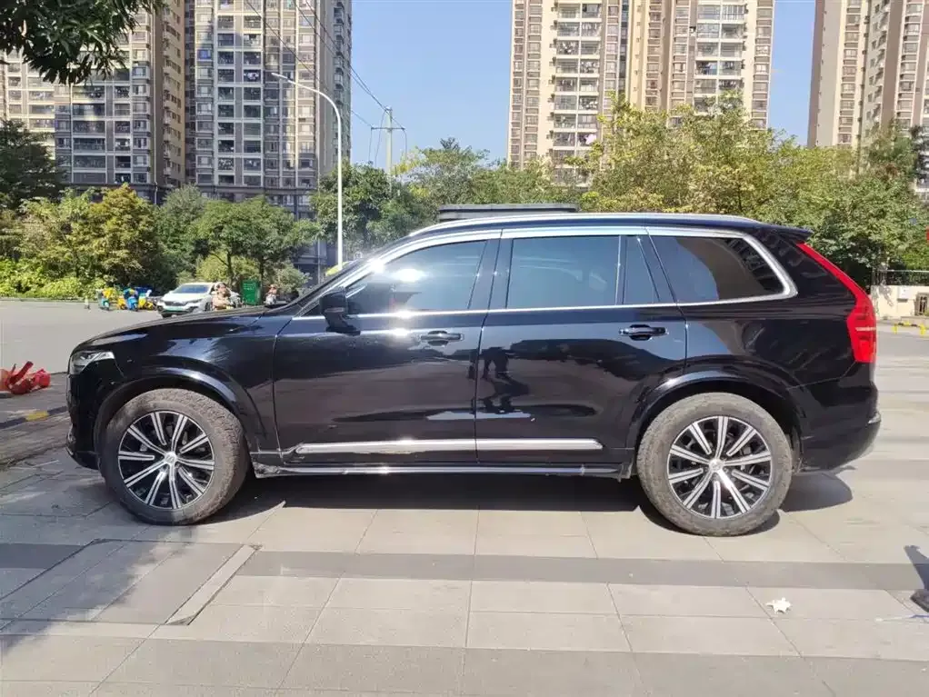 Volvo XC90 — фото 8
