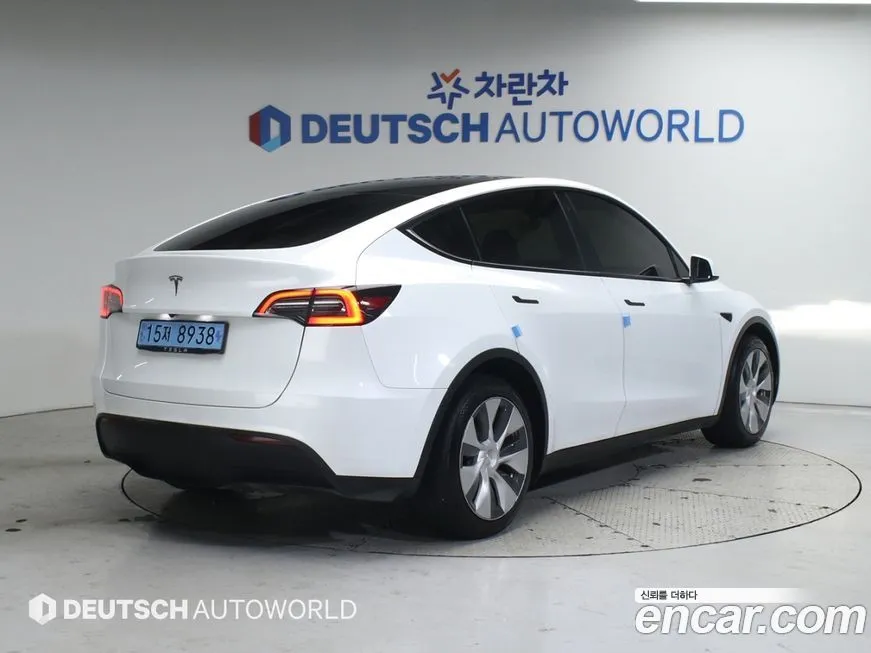 Tesla Model Y — фото 4