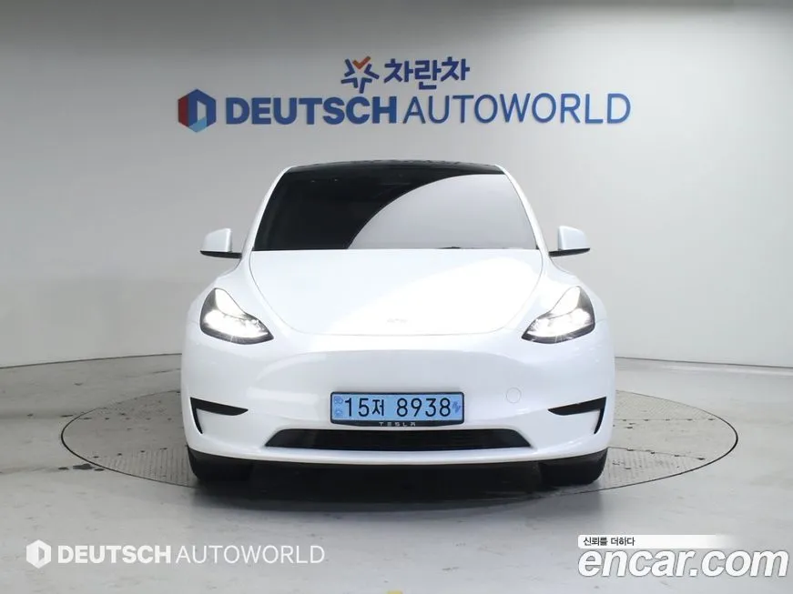 Tesla Model Y — фото 3