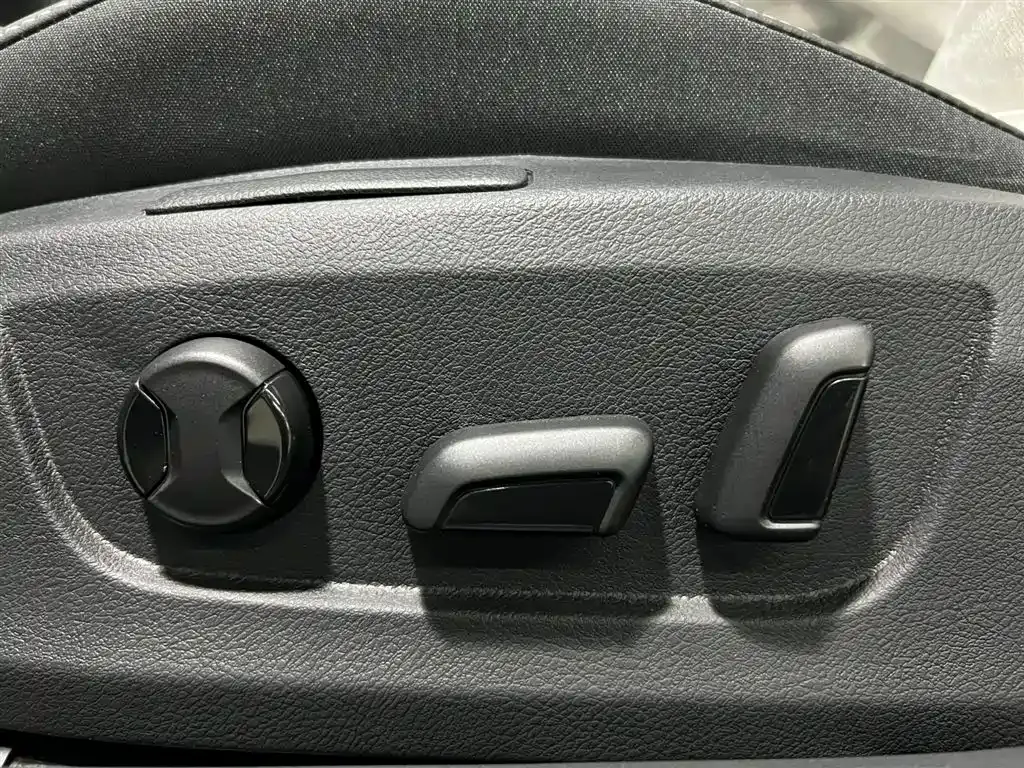 Skoda Superb — фото 10