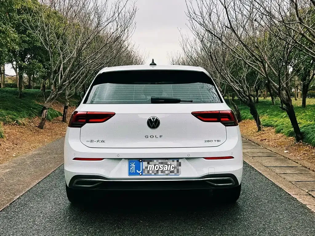 Volkswagen Golf — фото 9