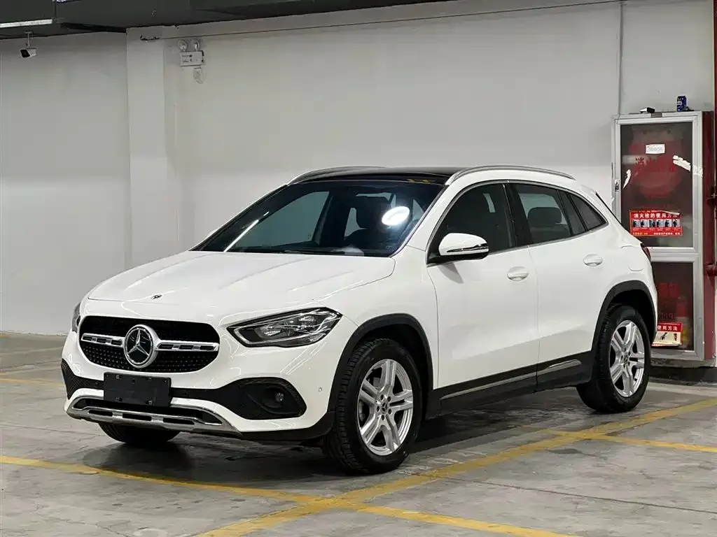 Mercedes-Benz GLA — фото 1