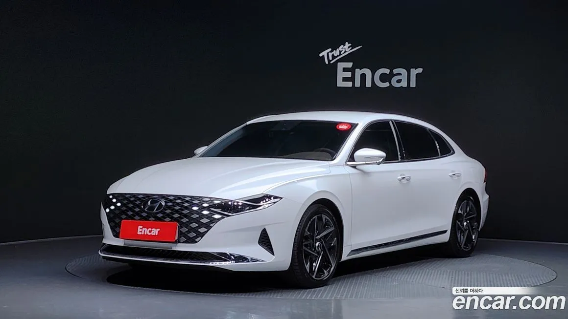 Hyundai Grandeur — фото 1