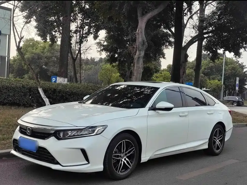Honda Inspire — фото 1