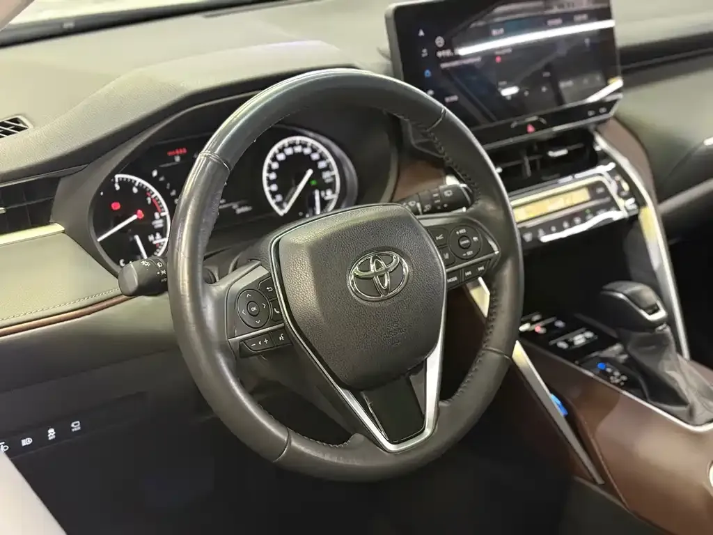 Toyota Harrier — фото 9