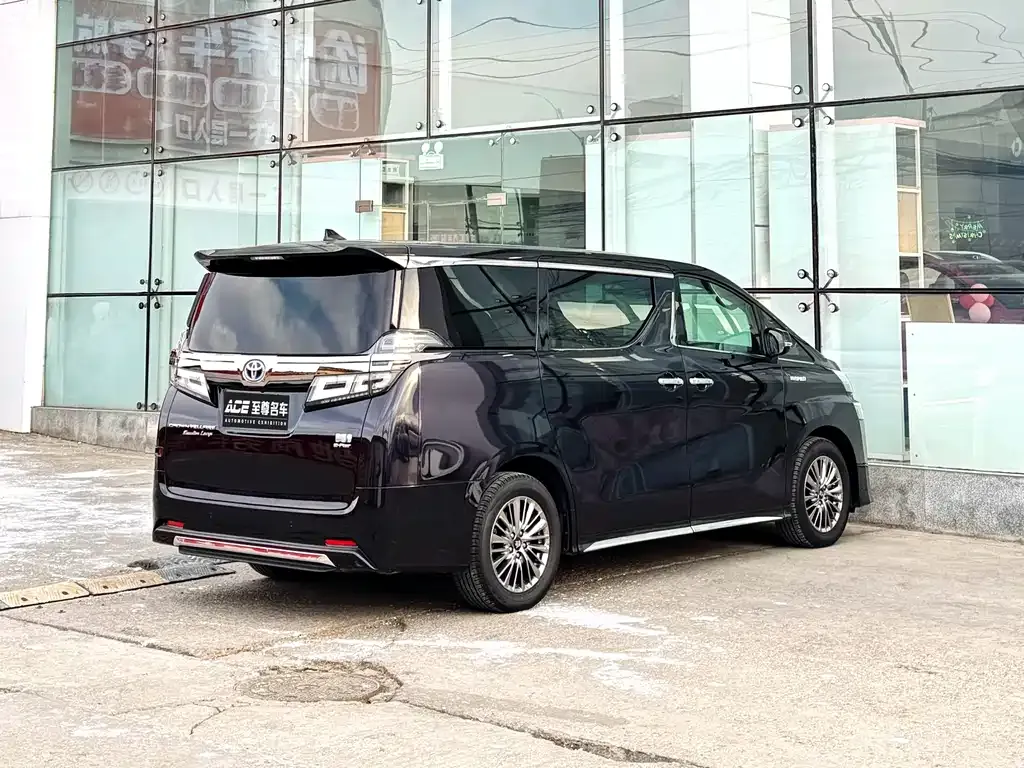 Toyota Vellfire — фото 5