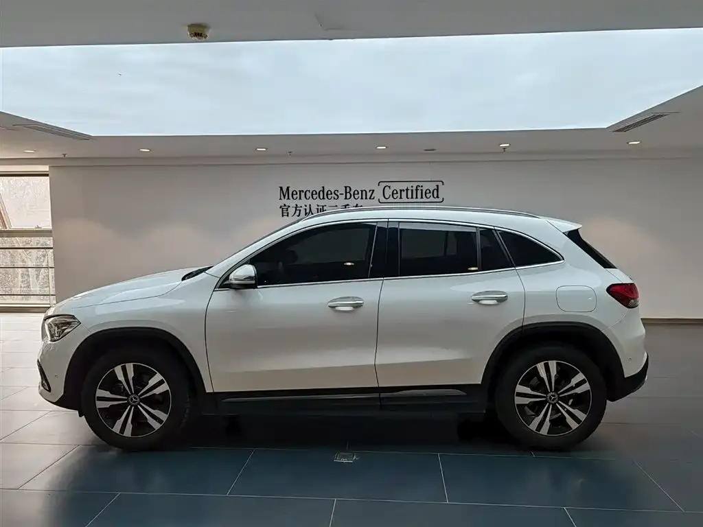 Mercedes-Benz GLA — фото 6