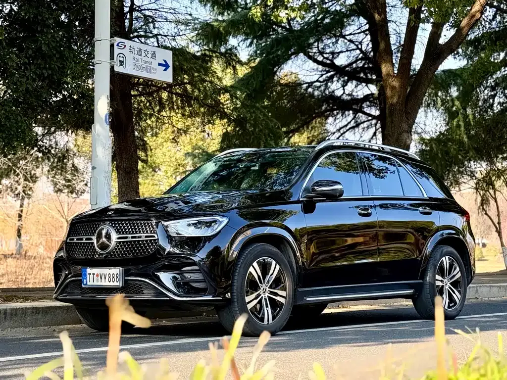 Mercedes-Benz GLE — фото 1