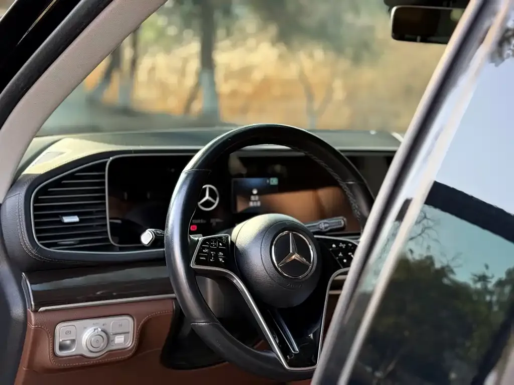 Mercedes-Benz GLE — фото 6