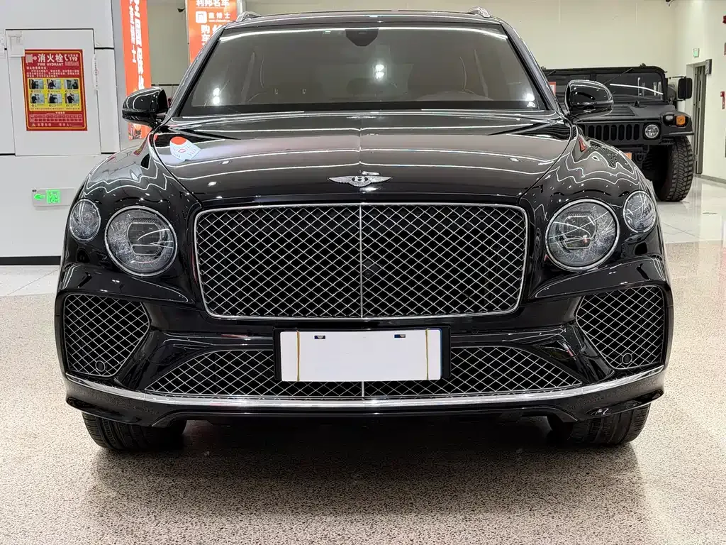 Bentley Bentayga — фото 7