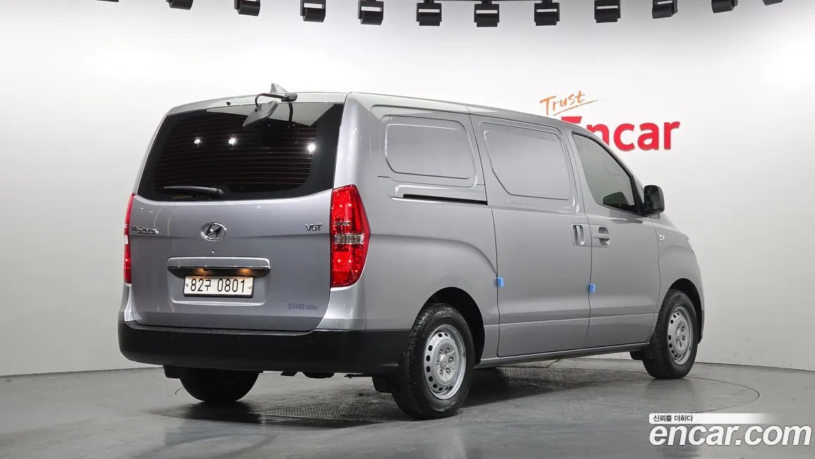 Hyundai Starex — фото 4