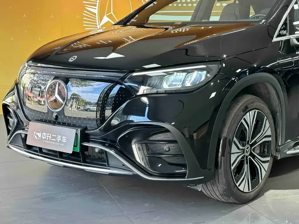 Mercedes-Benz EQE SUV — фото 9
