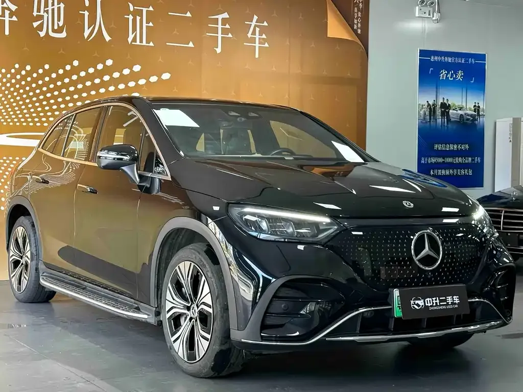 Mercedes-Benz EQE SUV — фото 7