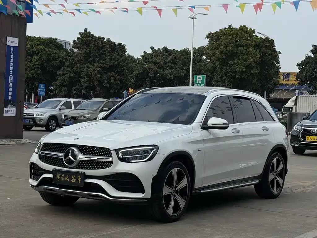 Mercedes-Benz GLC — фото 1