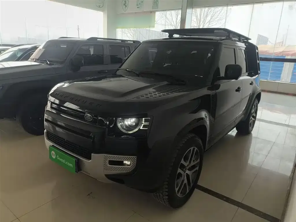 Land Rover Defender — фото 1