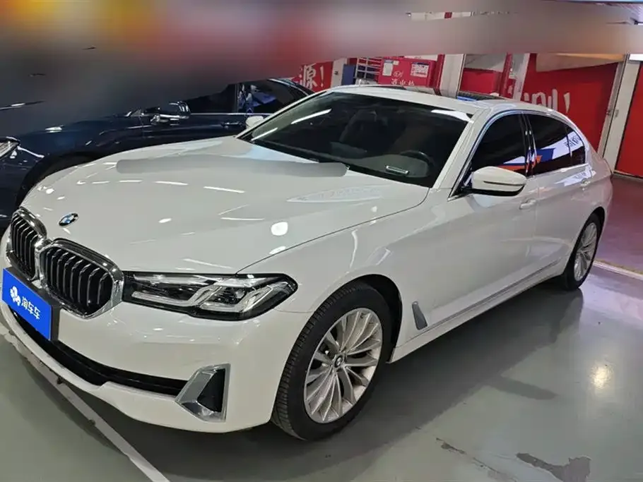 BMW 5 Series — фото 1