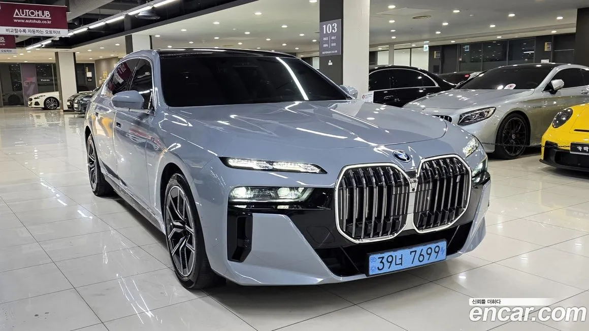 BMW i7 — фото 1