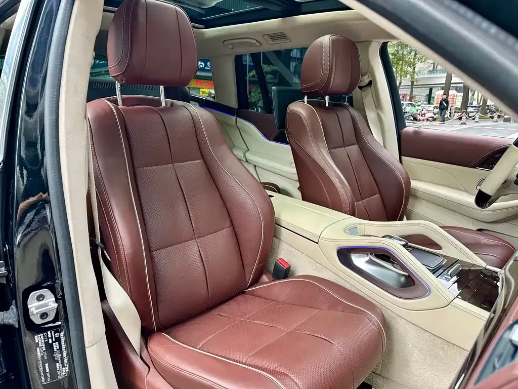 Mercedes-Benz GLS — фото 9