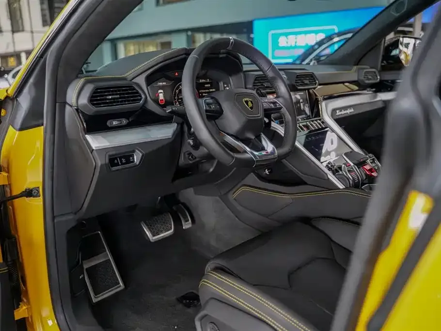 Lamborghini Urus — фото 3