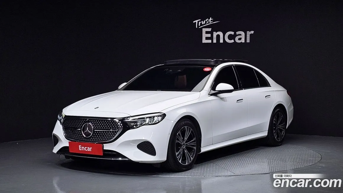 Mercedes-Benz E-Class — фото 1