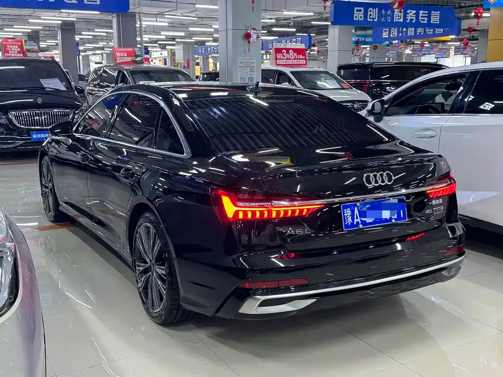 Audi A6L — фото 2