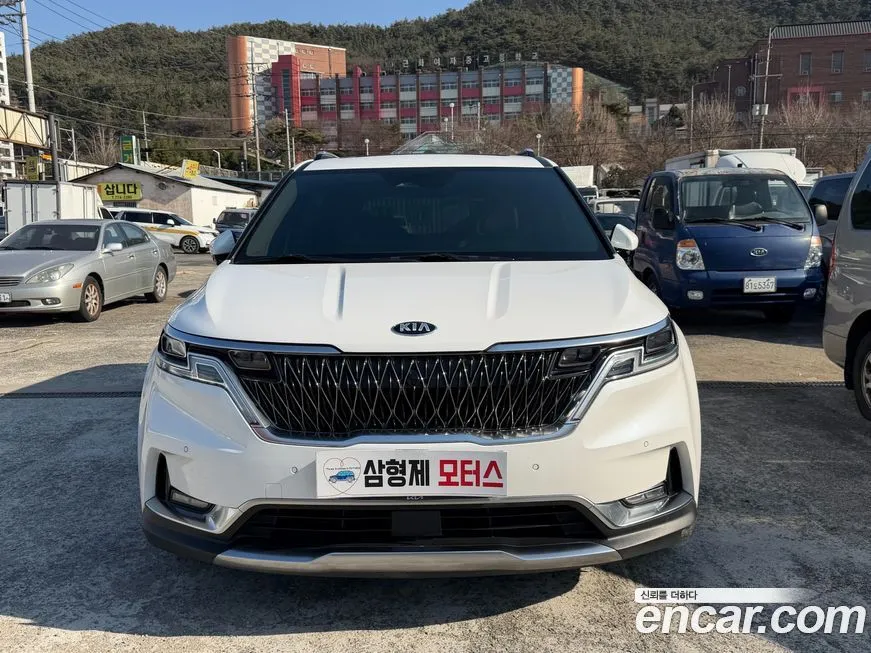 Kia Carnival — фото 1