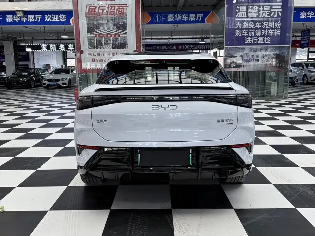 BYD Seal 07 EV — фото 4
