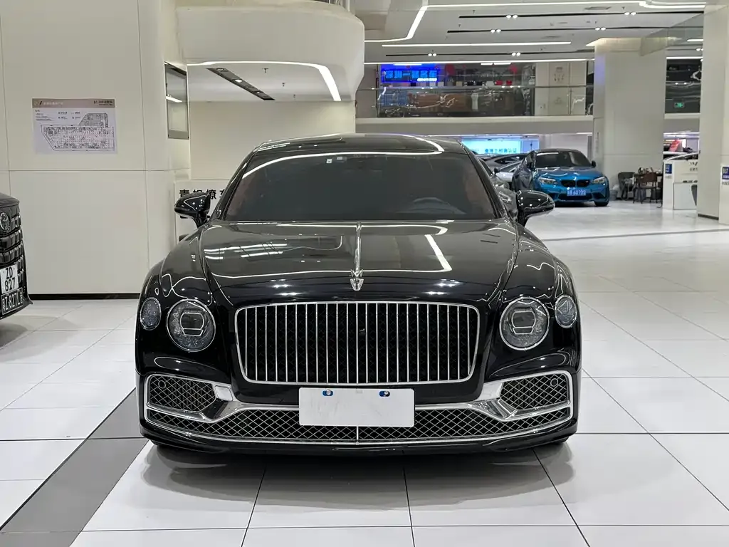 Bentley Flying Spur — фото 5