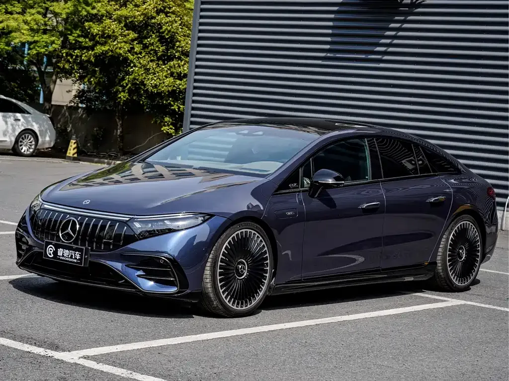 Mercedes-Benz EQS AMG — фото 1
