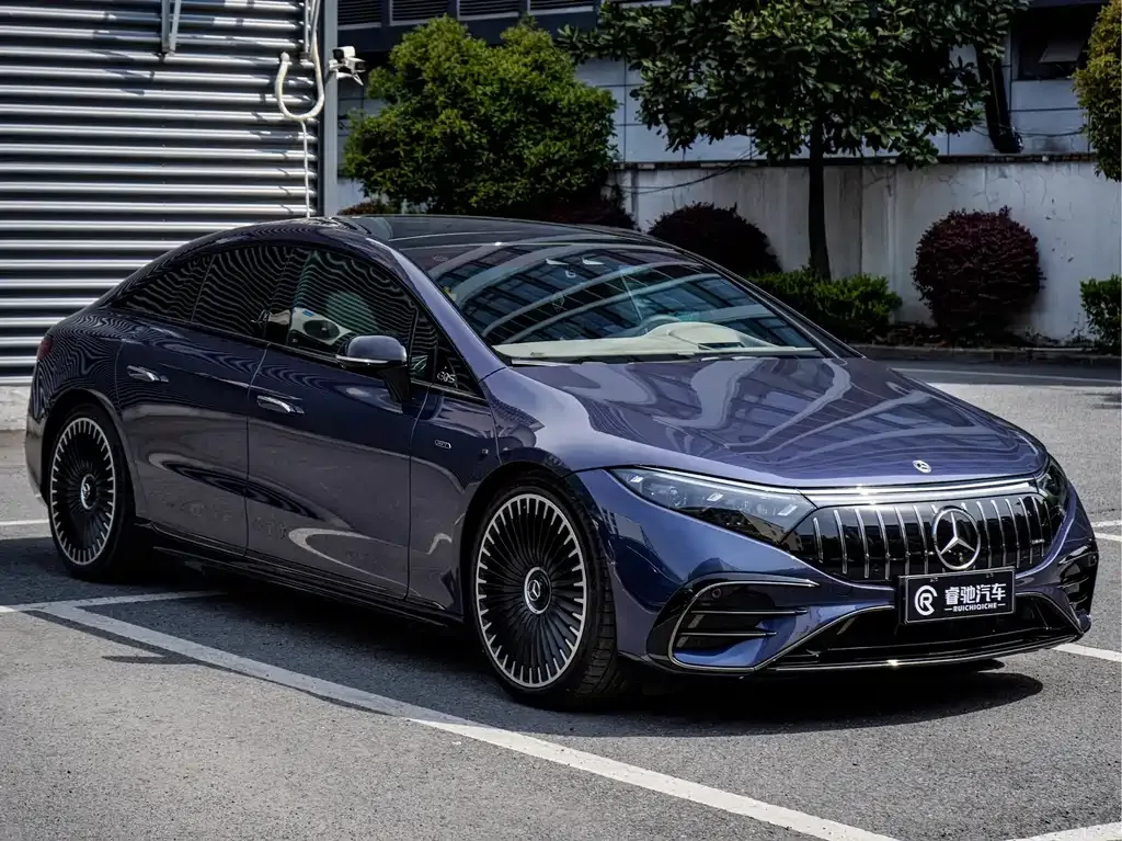 Mercedes-Benz EQS AMG — фото 8
