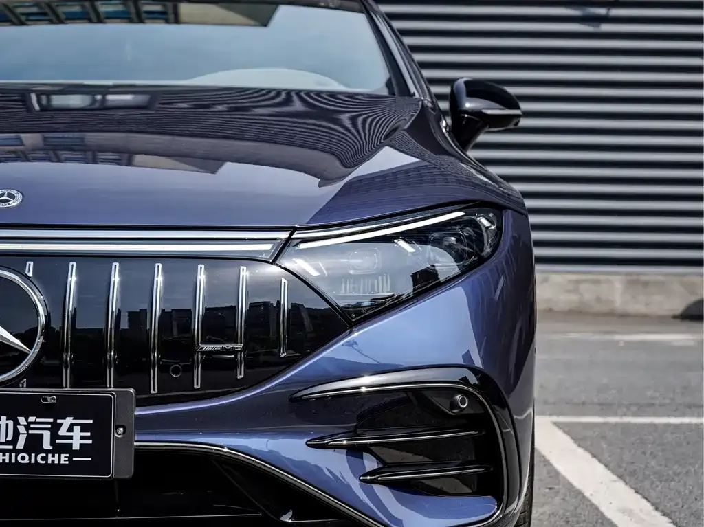 Mercedes-Benz EQS AMG — фото 2