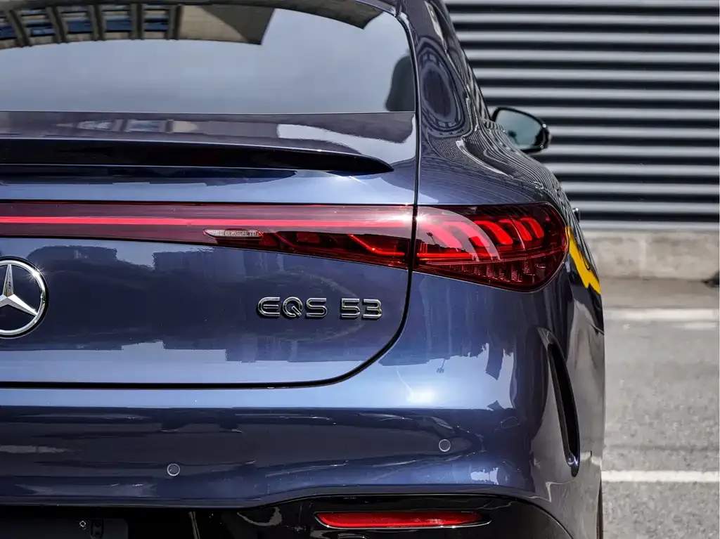 Mercedes-Benz EQS AMG — фото 3