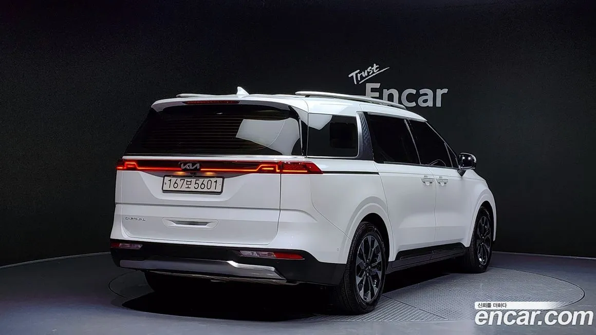 Kia Carnival — фото 3
