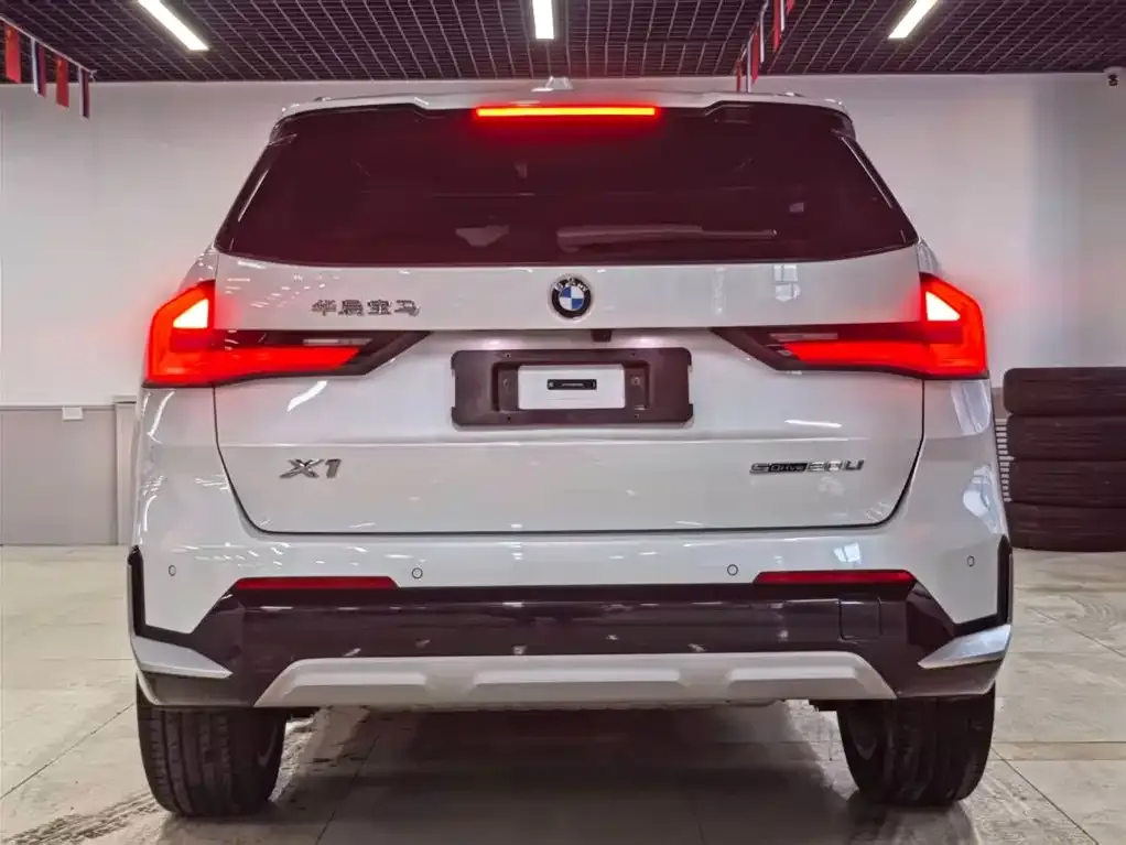 BMW X1 — фото 7