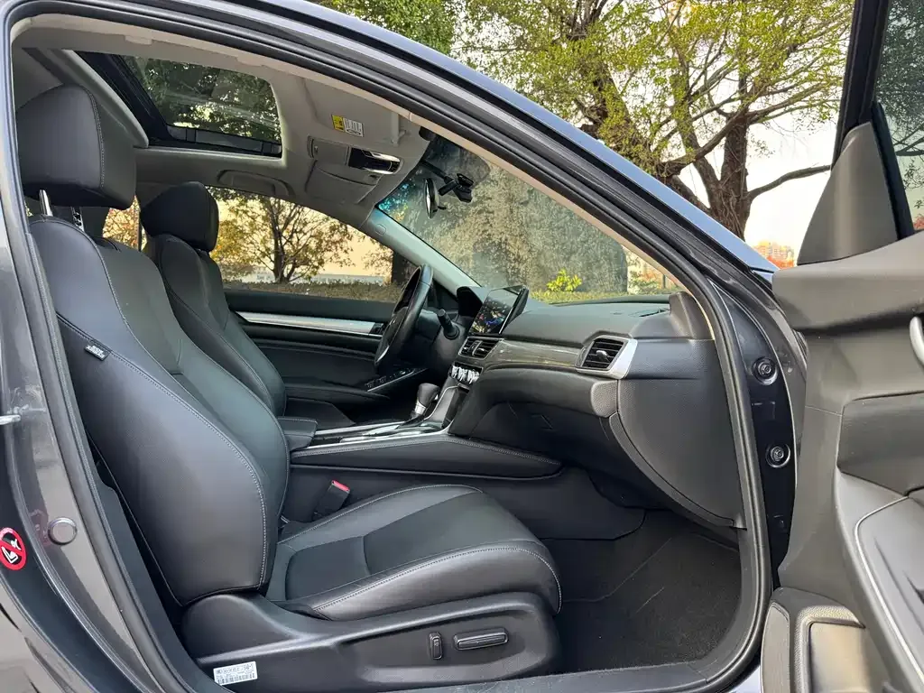 Honda Accord — фото 5