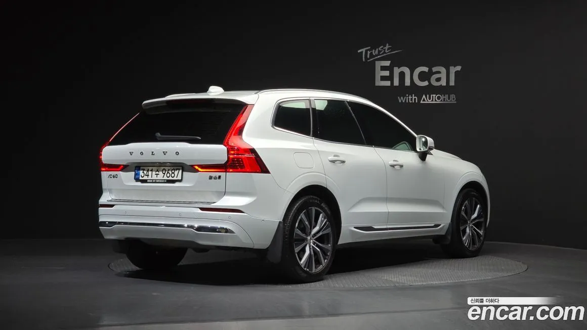 Volvo XC60 — фото 10