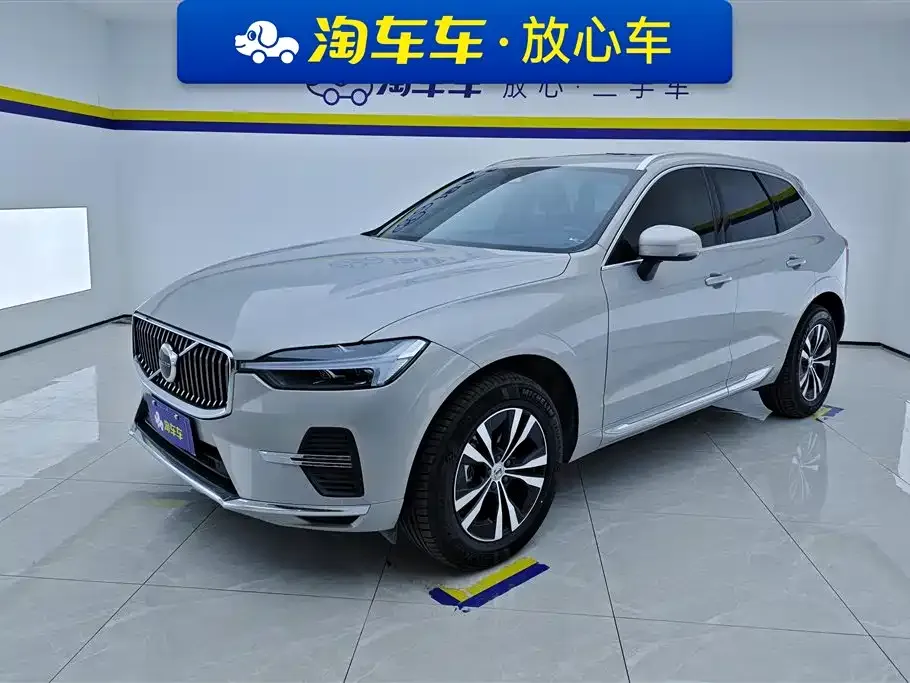 Volvo XC60 — фото 1
